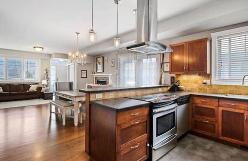 Okanagan-Similkameen House | Bright 2-Bedroom Downtown Getaway