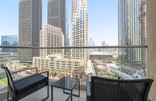Downtown Dubai Apartment | Bright 2BD in Downtown Near Burj Khalifa