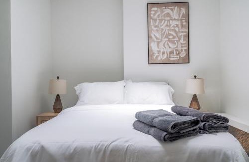 East Harlem Apartment | Bright 2BR 2BA Steps from Central Park, Great Location!
