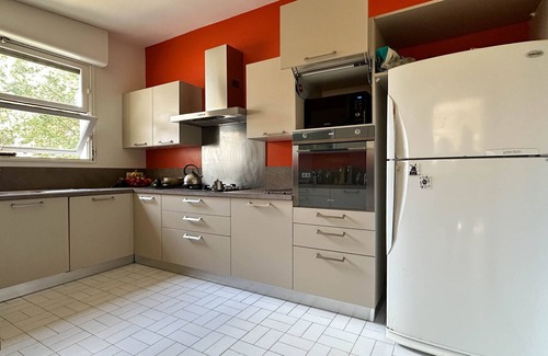 La Palmyre House | Bright 3-bedroom Villa with Garden in La Palmyre
