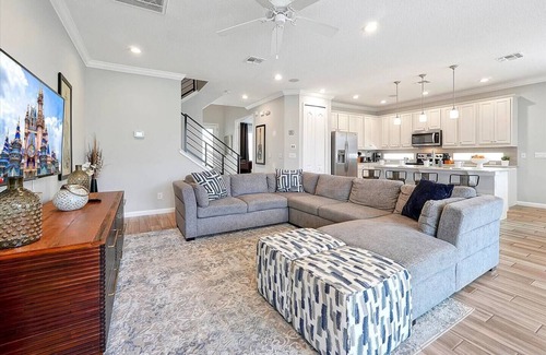 Kissimmee House | Bright 5 Bedrooms Villa with Game Room near Disney