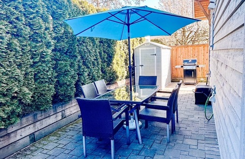 Grand Boulevard House | Bright & Airy 2 Bed Guest House