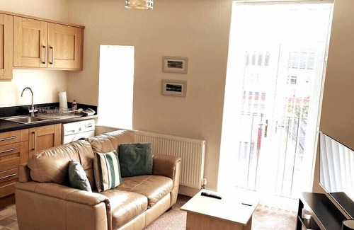 Stockton-on-Tees Apartment | Bright and Airy -3B - Norton Apartments