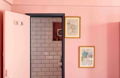 Margate Apartment | Bright and Beautiful Margate Flat in Cliftonville. A short walk to Walpole Bay
