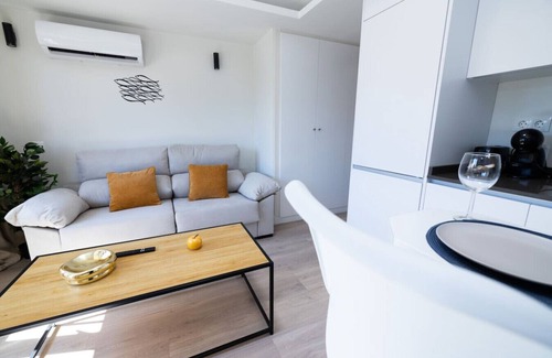 Aravaca Apartment | Bright and Comfortable Home