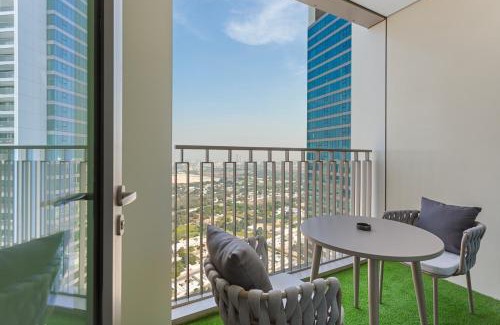 Za'abeel 2 Apartment | Bright and Exquisite 1-Bedroom in Downtown views 2