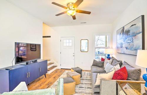 Oakley House | Bright and Inviting Home by Biltmore Village with Deck