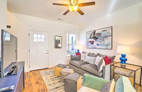 Oakley House | Bright and Inviting Home by Biltmore Village with Deck