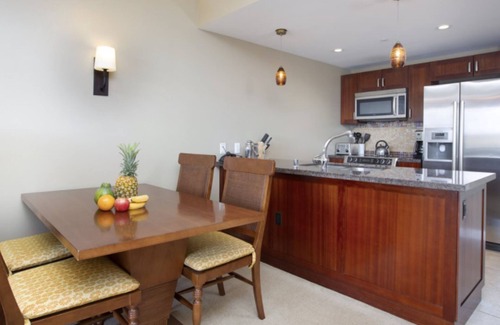 Honokowai Condo | Bright and Luxurious 1BR at Honua Kai Resort #K722