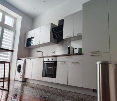 Beziers Apartment | Bright and modern 3-bedroom apartment, 90m2 with Air condition, in Beziers
