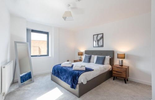 York Apartment | Bright and Spacious 2 Bedroom Apartment in York