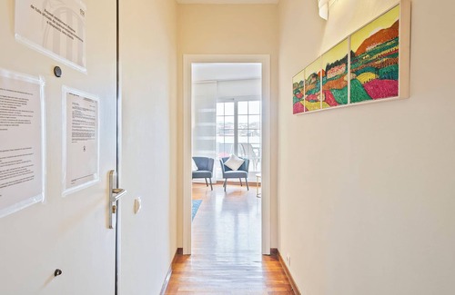 Les Tres Torres Apartment | Bright and spacious apartment with a large terrace in a residential area