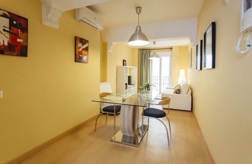 Encarnacion-Regina Apartment | Bright and spacious apartment B in Seville Center