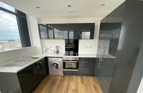 Vauxhall Apartment | Bright and Spacious Two Bedroom Apartment