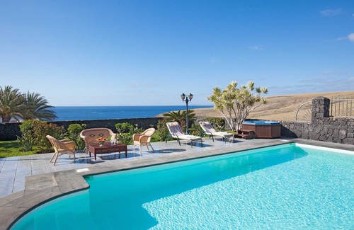 Puerto Calero Villa | Bright and Spacious Puerto Calero Villa | 3 Bedrooms | Villa Viejo Dos |.
