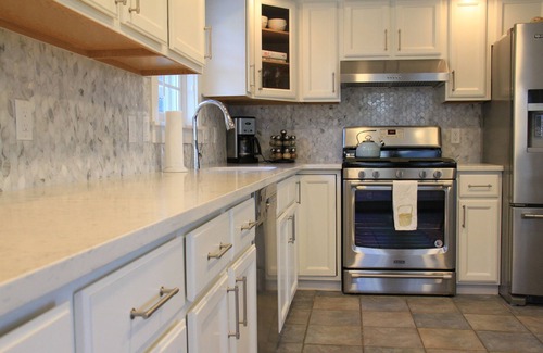 Nantucket Town Apartment | BRIGHT and STYLISH 2BD,1BT with deck and BBQ