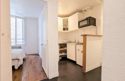 Montmartre Apartment | Bright apartment ideal for exploring Paris
