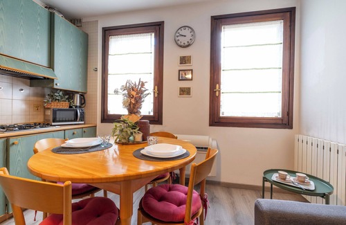 Treviso Apartment | Bright apartment in the historic center of Treviso ideal for 2/3 people.