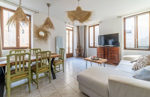 Centre Historique Apartment | Bright apartment - Narbonne hypercentre - 8mn walk from train station