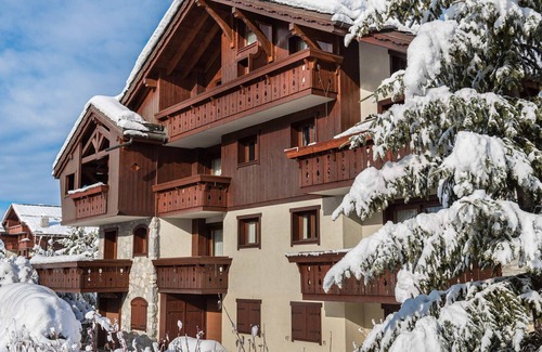 Meribel Village Apartment | Bright Apartment with Free Pool Access, Near Slopes & Shops