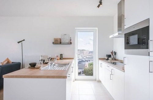 Zeebrugge Apartment | Bright Apartment with Harbor View
