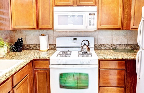 Kihei Apartment | Bright, breezy Corner studio, low rates all year OPEN Days/weeks in Aug-Sep 2025