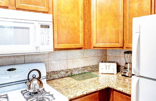 Kihei Apartment | Bright, breezy Corner studio, low rates all year OPEN Days/weeks in Aug-Sep 2025