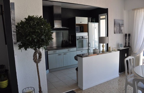 La Bocca Apartment | Bright Cannes F3 at 5mn beach 2 mn shops garage appt 2 ch 1 Sdb 4 pers 76m2