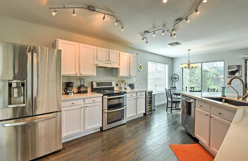 Desert View Village House | Bright Central Phoenix Luxury Home w/Grill & Patio