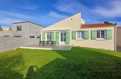 Aytre House | Bright, comfortable house