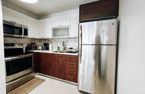 Santurce Villa | Bright, Comfy Apt @ Miramar