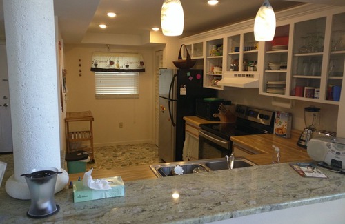 Indian Shores Condo | Bright Condo with Private Beach Access and Short Drive to Cities and Parks