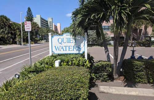 Indian Shores Condo | Bright Condo with Private Beach Access and Short Drive to Cities and Parks