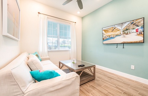 West Kissimmee Villa | Bright Cottage with Pool & Amenity Access near Disney at Margaritaville - 8032Sh