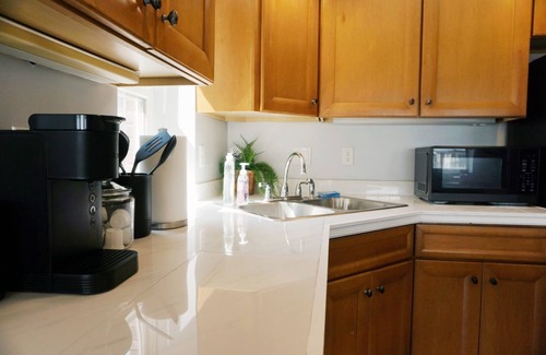 Downtown Salt Lake City Apartment | Bright & Cozy 1BR – Walk to Downtown SLC