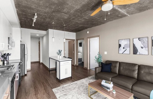 Five Points South Apartment | Bright & Cozy 2BR Getaway in BHM
