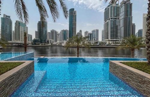 Dubai Marina Apartment | Bright & Cozy Apartment in Heart of Dubai Marina