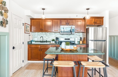 Waikiki Condo | Bright & Cozy Stay Near Waikiki Beach + Parking