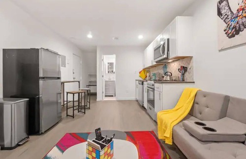 Hoboken Apartment | Bright & Cozy Studio Near PATH!
