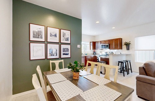 Flagstaff Condo | 🏡, Bright dog-friendly condo with a generous balcony - near skiing & golf