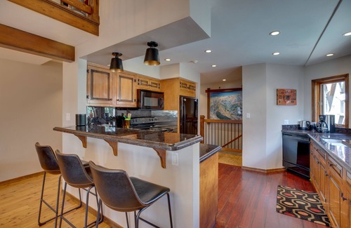 Telluride Condo | Bright Downtown Telluride Condo - Steps to Lift!