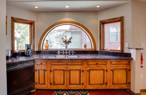 Telluride Condo | Bright Downtown Telluride Condo - Steps to Lift!