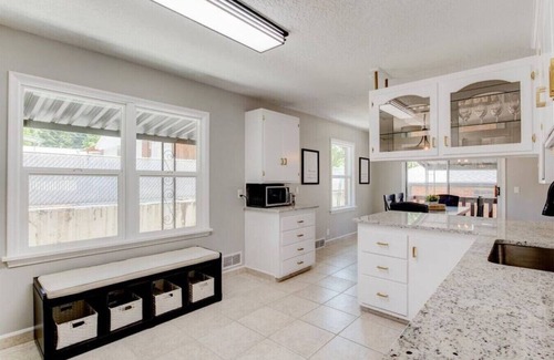 Ogden House | Bright Family Home | 3BD | Room to Relax | Ogden