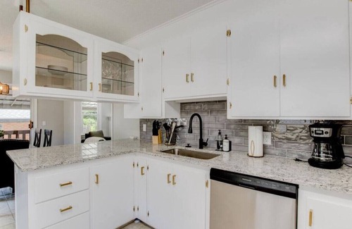 Ogden House | Bright Family Home | 3BD | Room to Relax | Ogden