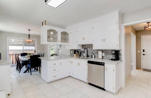 Ogden House | Bright Family Home | 3BD | Room to Relax | Ogden