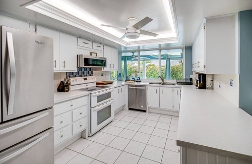 Biggar House | Bright Fort Myers Home w/Pool - 9 Mi to Beach!