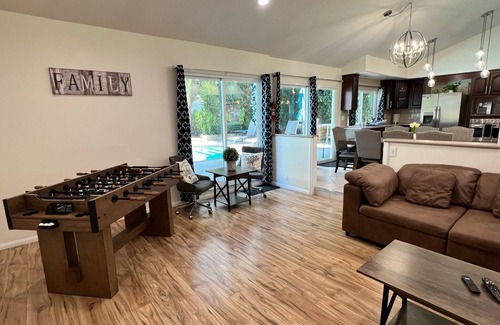 Thousand Oaks House | Bright, Fun & Peaceful House w/Heated Pool 🏖