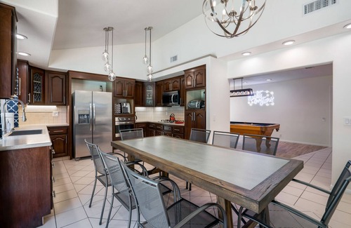 Thousand Oaks House | Bright, Fun & Peaceful House w/Heated Pool 🏖