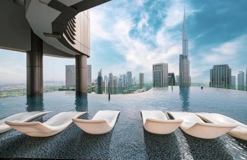 Downtown Dubai Apartment | Bright High Floor Apartment in a 5 Star Hotel Resident Tower w Burj View and access to 64th Infinity Pool, Gym, Sauna, Spa, Restaurants, Bars and more