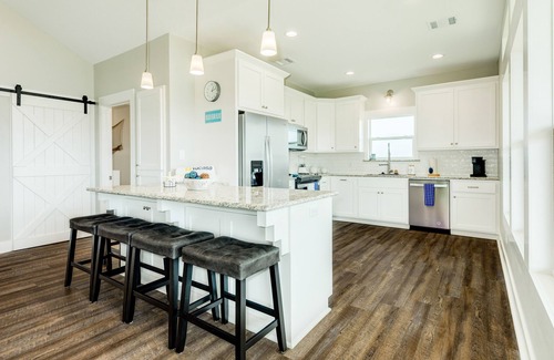 Crystal Beach House | Bright home near the beach with balcony, Ping-Pong/pool table, & central AC